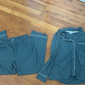 Nicole miller New York pajama set